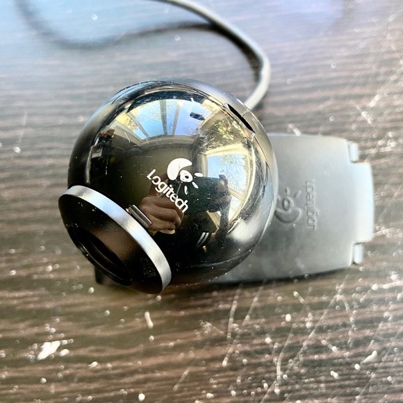 Logitech • Web Camera (PC & MAC) - Picture 2 of 5